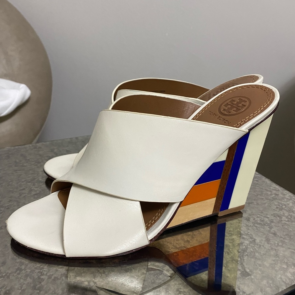 Tory Burch Sandal Wedge - Picture 2 of 3